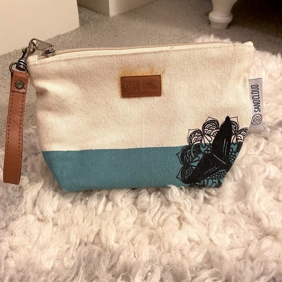 DISCONTINUED Sandcloud Pouch - Picture 1 of 10